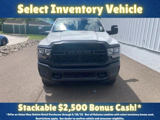 2024 RAM Ram 3500 Chassis Cab RAM 3500 TRADESMAN CHASSIS REGULAR CAB 4X4 60 CA 2024 RAM Ram 3500 Chassis Cab RAM 3500 TRADESMAN CHASSIS REGULAR CAB 4X4 60 CA