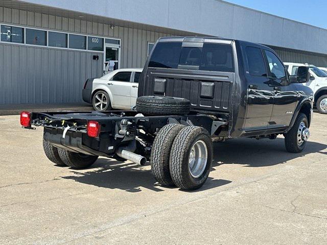 2024 RAM Ram 3500 Chassis Cab RAM 3500 SLT CREW CAB CHASSIS 4X4 60 CA