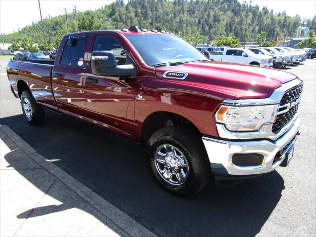 2024 RAM Ram 3500 RAM 3500 TRADESMAN CREW CAB 4X4 8 BOX