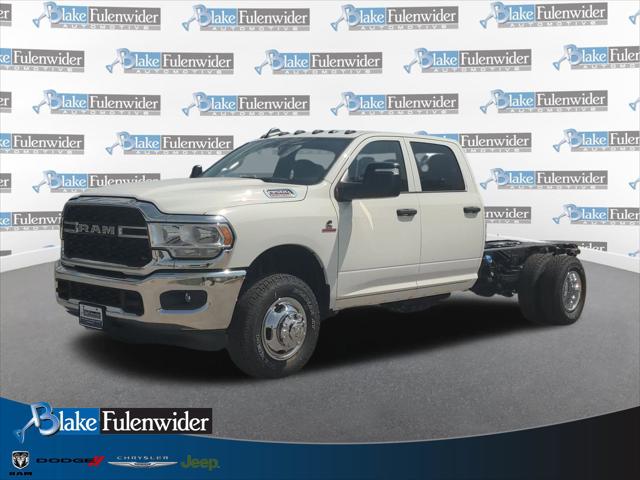 2024 RAM Ram 3500 Chassis Cab RAM 3500 TRADESMAN CREW CAB CHASSIS 4X4 60 CA