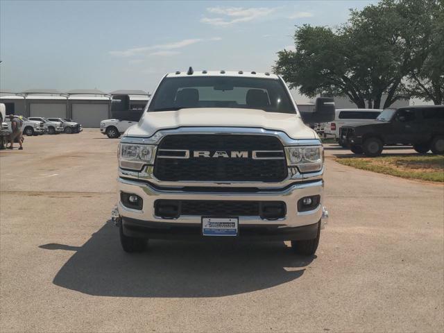 2024 RAM Ram 3500 Chassis Cab RAM 3500 TRADESMAN CREW CAB CHASSIS 4X4 60 CA