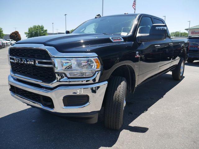 2024 RAM Ram 2500 RAM 2500 TRADESMAN CREW CAB 4X4 8 BOX