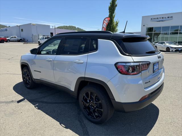 2024 Jeep Compass COMPASS LATITUDE 4X4