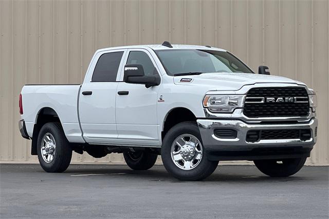 2024 RAM Ram 3500 RAM 3500 TRADESMAN CREW CAB 4X4 64 BOX