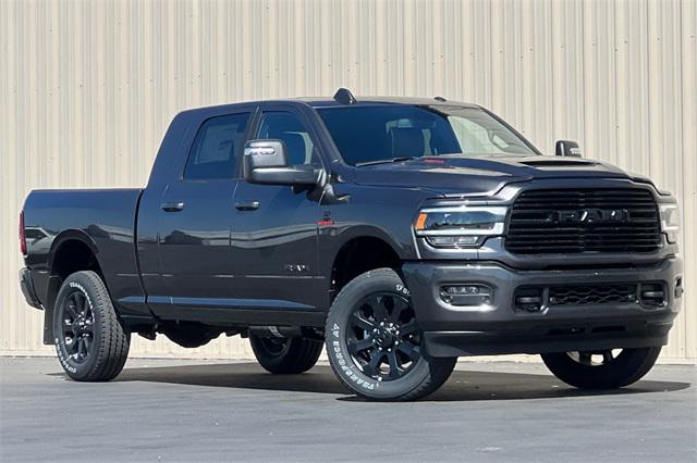 2024 RAM Ram 3500 RAM 3500 LARAMIE MEGA CAB 4X4 64 BOX