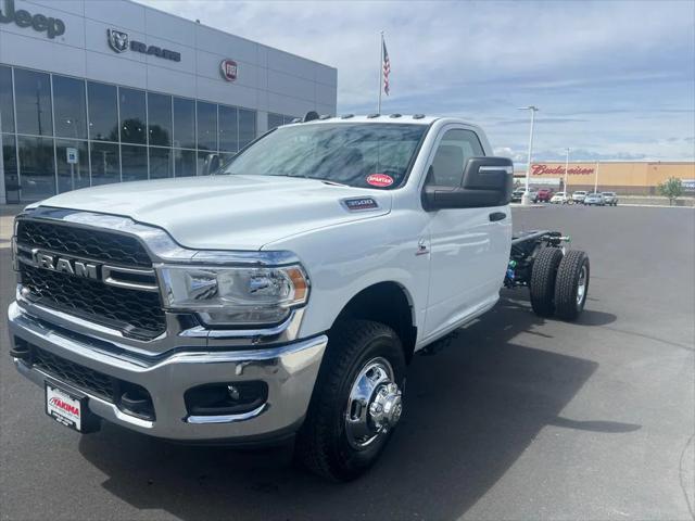 2024 RAM Ram 3500 Chassis Cab RAM 3500 TRADESMAN CHASSIS REGULAR CAB 4X4 84 CA