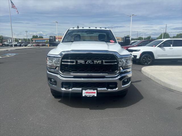 2024 RAM Ram 3500 Chassis Cab RAM 3500 TRADESMAN CHASSIS REGULAR CAB 4X4 84 CA