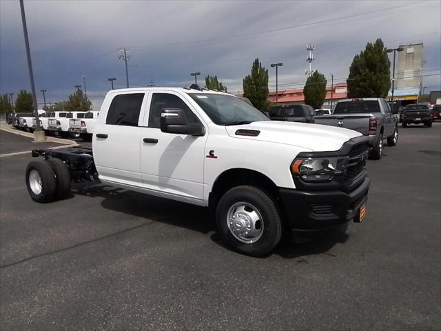 2024 RAM Ram 3500 Chassis Cab RAM 3500 TRADESMAN CREW CAB CHASSIS 4X4 60 CA