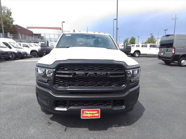 2024 RAM Ram 3500 Chassis Cab RAM 3500 TRADESMAN CREW CAB CHASSIS 4X4 60 CA