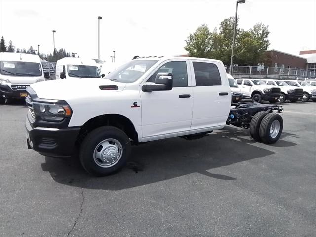 2024 RAM Ram 3500 Chassis Cab RAM 3500 TRADESMAN CREW CAB CHASSIS 4X4 60 CA