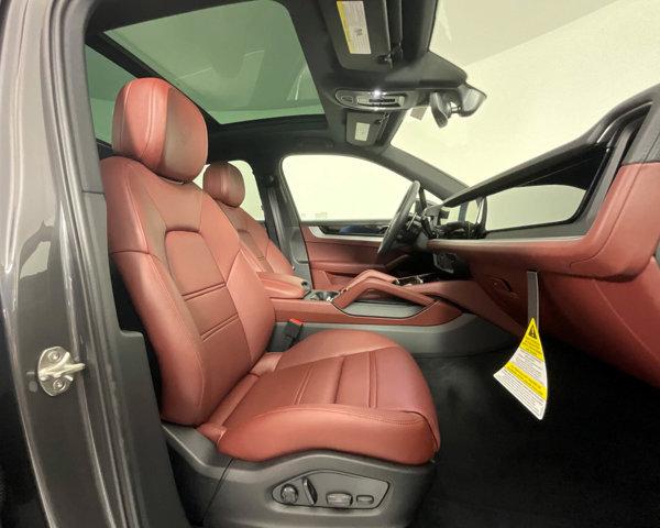 2024 Porsche Cayenne AWD