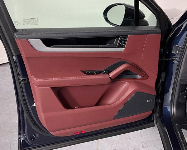 2024 Porsche Cayenne AWD
