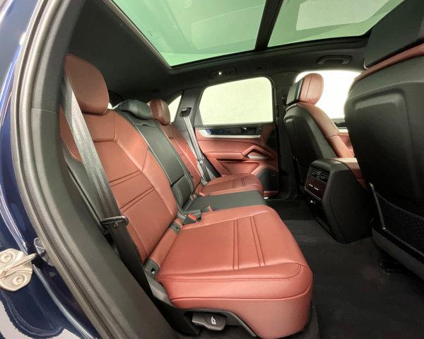 2024 Porsche Cayenne AWD