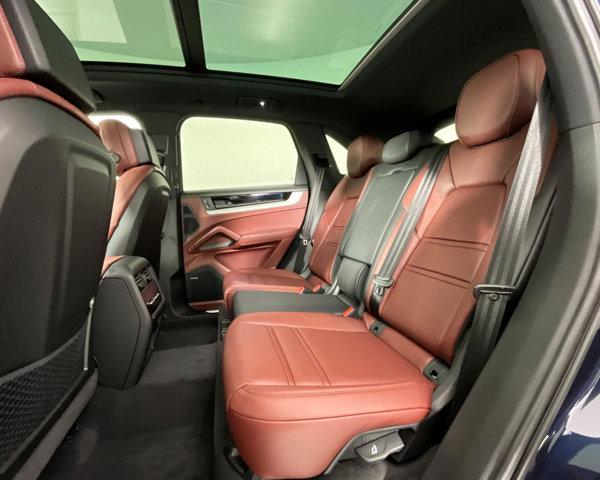 2024 Porsche Cayenne AWD
