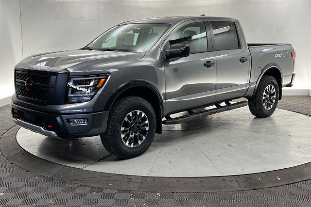 2024 Nissan TITAN