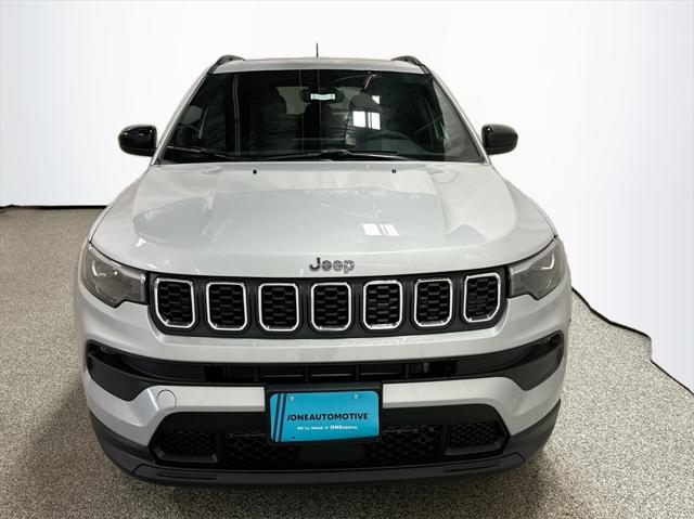 2024 Jeep Compass COMPASS LATITUDE LUX 4X4