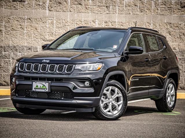 2024 Jeep Compass COMPASS LATITUDE 4X4