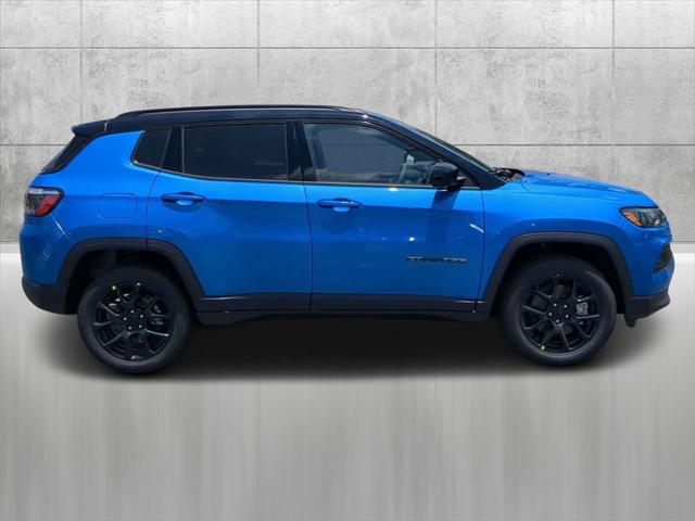 2024 Jeep Compass COMPASS LATITUDE 4X4