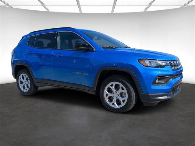 2024 Jeep Compass COMPASS LATITUDE 4X4