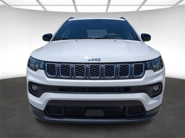 2024 Jeep Compass COMPASS LATITUDE 4X4