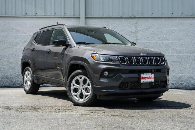 2024 Jeep Compass COMPASS LATITUDE 4X4