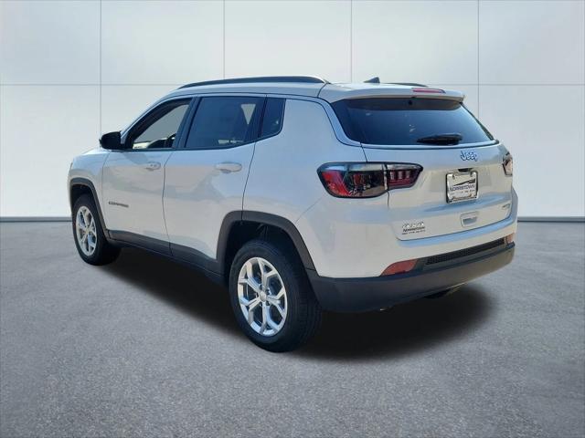 2024 Jeep Compass COMPASS LATITUDE 4X4