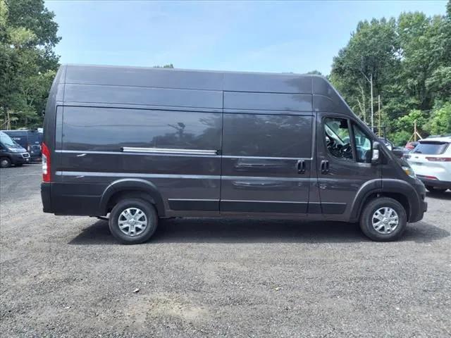 2024 RAM Ram ProMaster RAM PROMASTER 3500 SLT CARGO VAN SUPER HIGH ROOF 159 WB EXT