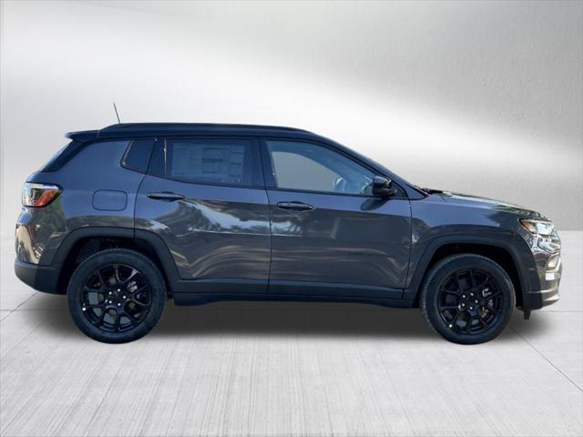 2024 Jeep Compass COMPASS LATITUDE 4X4