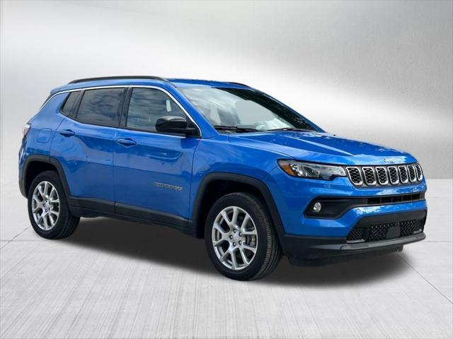 2024 Jeep Compass COMPASS LATITUDE LUX 4X4