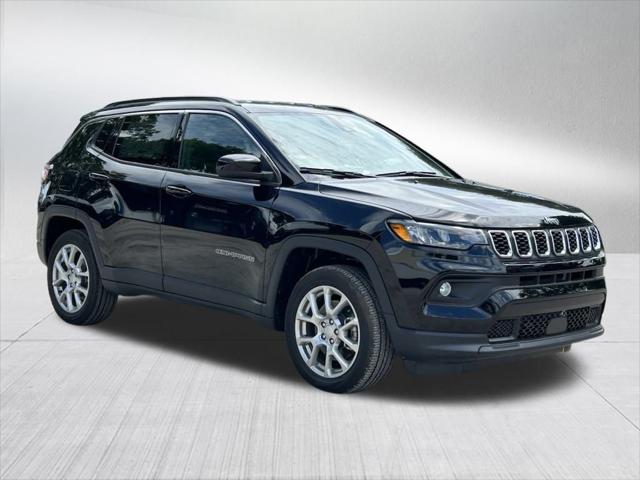 2024 Jeep Compass COMPASS LATITUDE LUX 4X4