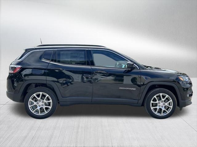 2024 Jeep Compass COMPASS LATITUDE LUX 4X4