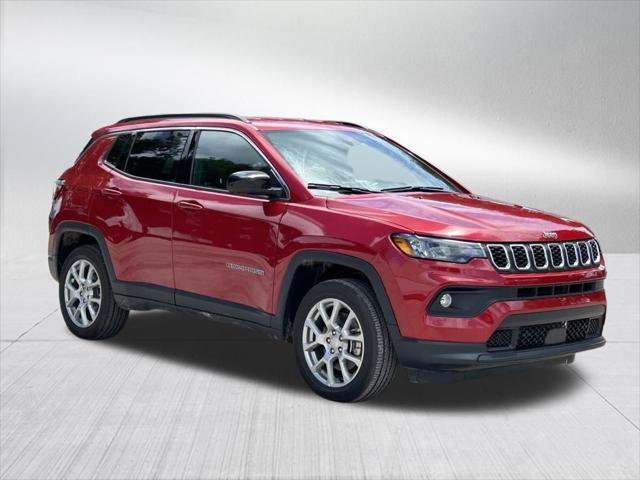 2024 Jeep Compass COMPASS LATITUDE LUX 4X4