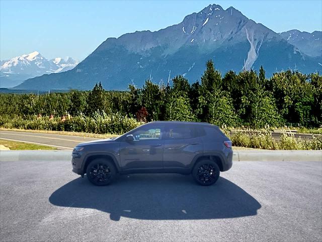 2024 Jeep Compass COMPASS LATITUDE 4X4