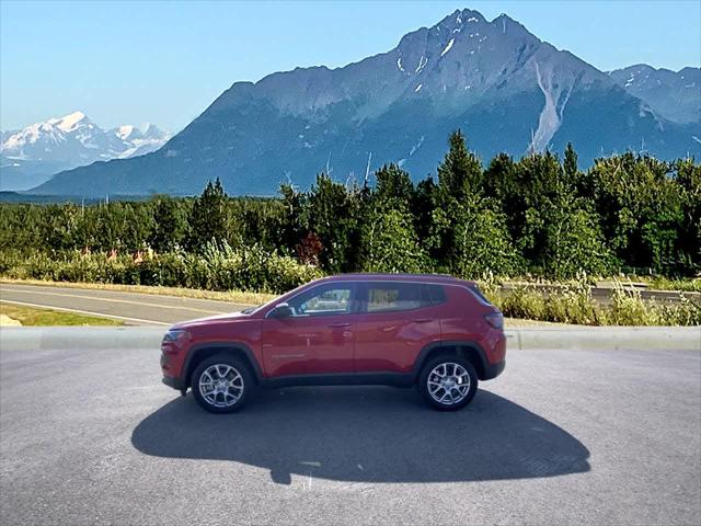 2024 Jeep Compass COMPASS LATITUDE LUX 4X4