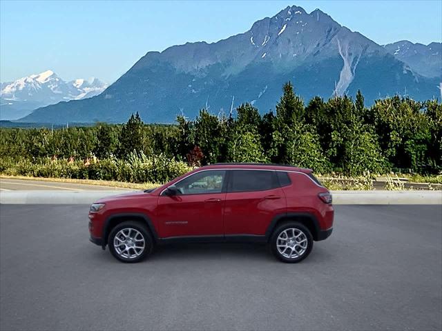 2024 Jeep Compass COMPASS LATITUDE LUX 4X4