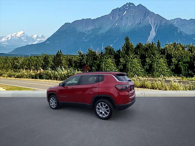 2024 Jeep Compass COMPASS LATITUDE LUX 4X4