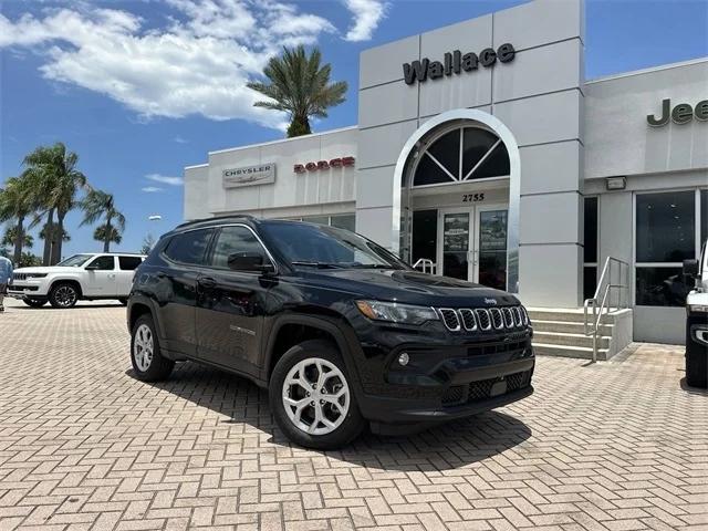 2024 Jeep Compass COMPASS LATITUDE 4X4