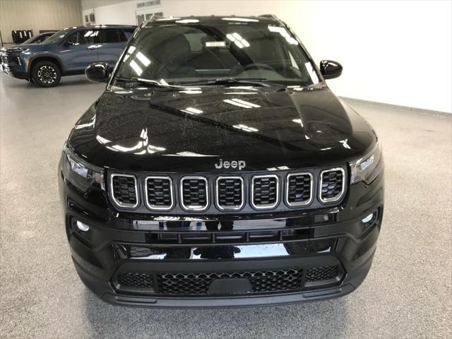 2024 Jeep Compass COMPASS LATITUDE LUX 4X4