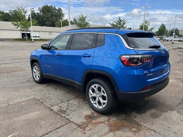 2024 Jeep Compass COMPASS LATITUDE 4X4