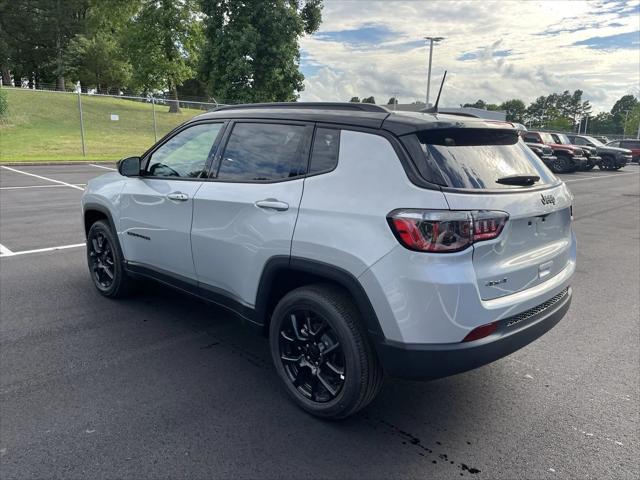 2024 Jeep Compass COMPASS LATITUDE 4X4