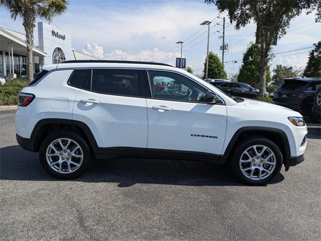 2024 Jeep Compass COMPASS LATITUDE LUX 4X4