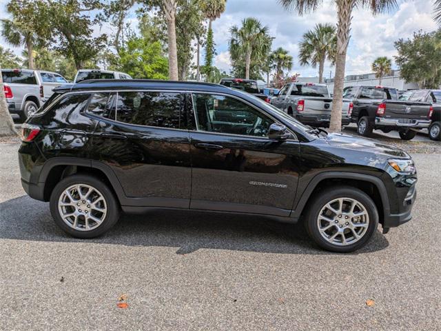 2024 Jeep Compass COMPASS LATITUDE LUX 4X4