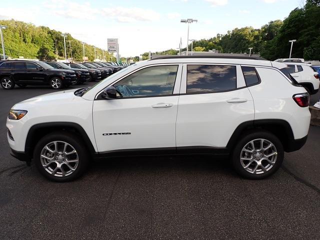 2024 Jeep Compass COMPASS LATITUDE LUX 4X4