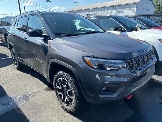 2024 Jeep Compass COMPASS TRAILHAWK 4X4