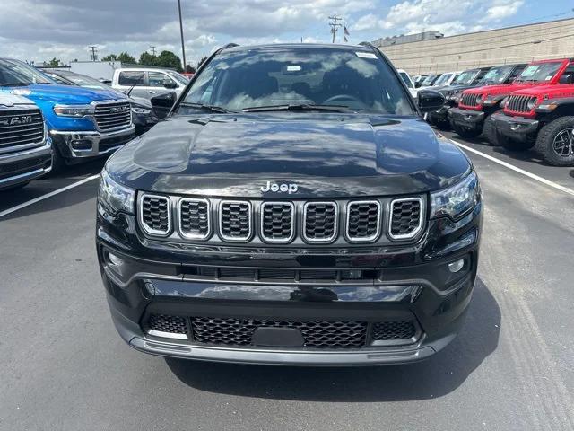 2024 Jeep Compass COMPASS LATITUDE LUX 4X4