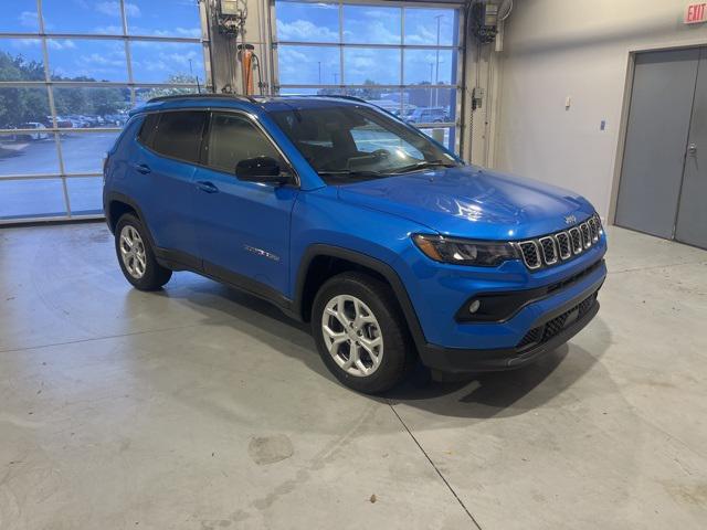 2024 Jeep Compass COMPASS LATITUDE 4X4