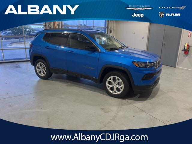 2024 Jeep Compass COMPASS LATITUDE 4X4