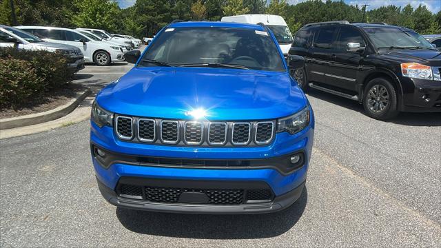 2024 Jeep Compass COMPASS LATITUDE 4X4