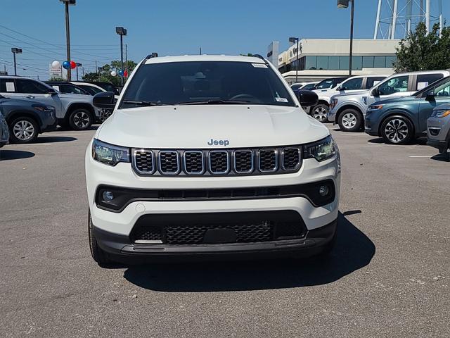 2024 Jeep Compass COMPASS LATITUDE 4X4