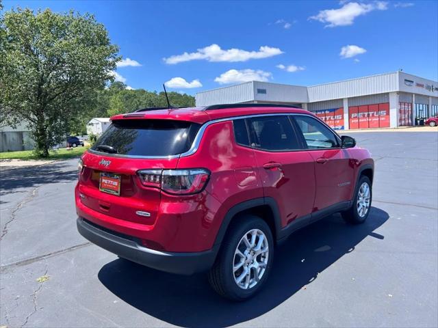 2024 Jeep Compass COMPASS LATITUDE LUX 4X4